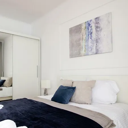 Old Town Krasinski Garden By Bookinghost Apartment