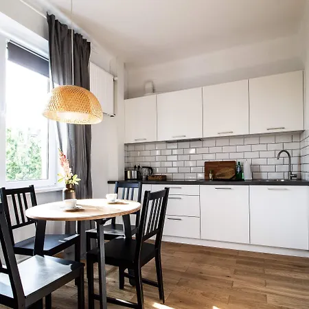 Old Town Krasinski Garden By Bookinghost * Βαρσοβία