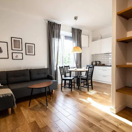 Apartman Old Town Krasinski Garden By Bookinghost *