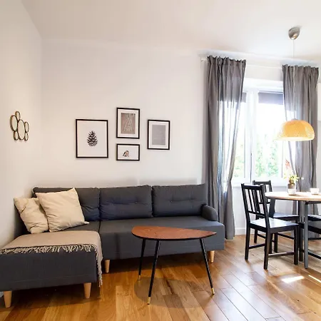 Apartman Old Town Krasinski Garden By Bookinghost